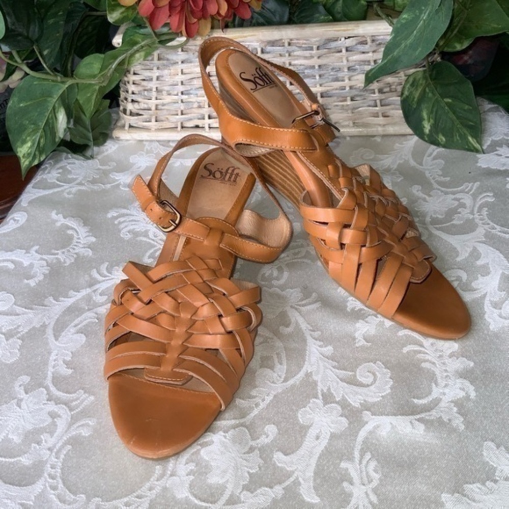 Sofft Orangey Tan Leather Strappy Woven 3” Wedge Sandals Size 9.5 Ex Condition
